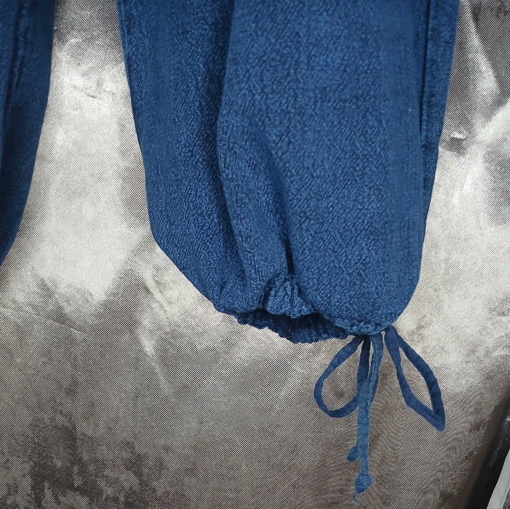 Women's Blue Jogger Capris - Picture 3 of 8